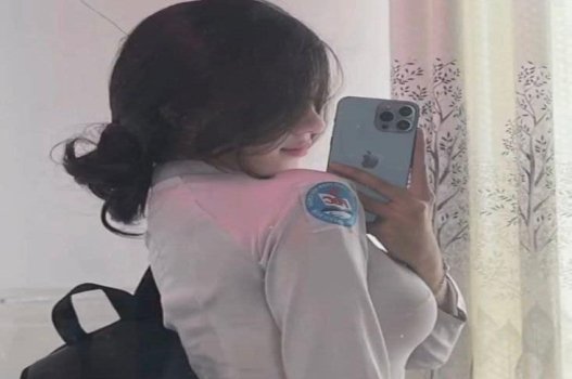 น้องสาวเห็นพี่ชายยักษ์มาถาม