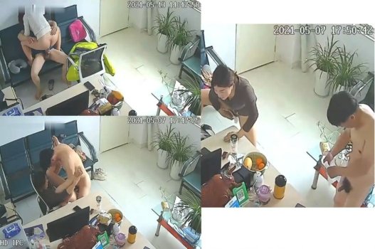 น้องสาวที่มีเสน่ห์สีแดงทำให้ฉันไม่สามารถควบคุมได้